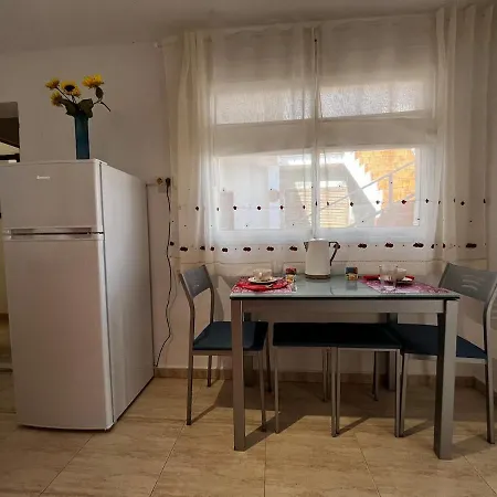 Lightbooking Agua Garcia Con Terraza 아파트